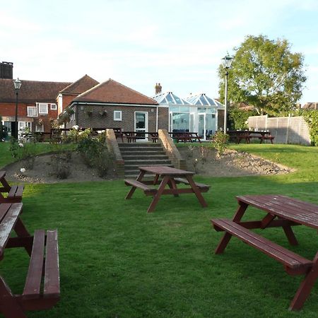 The Bear Inn And Burwash Motel Dış mekan fotoğraf