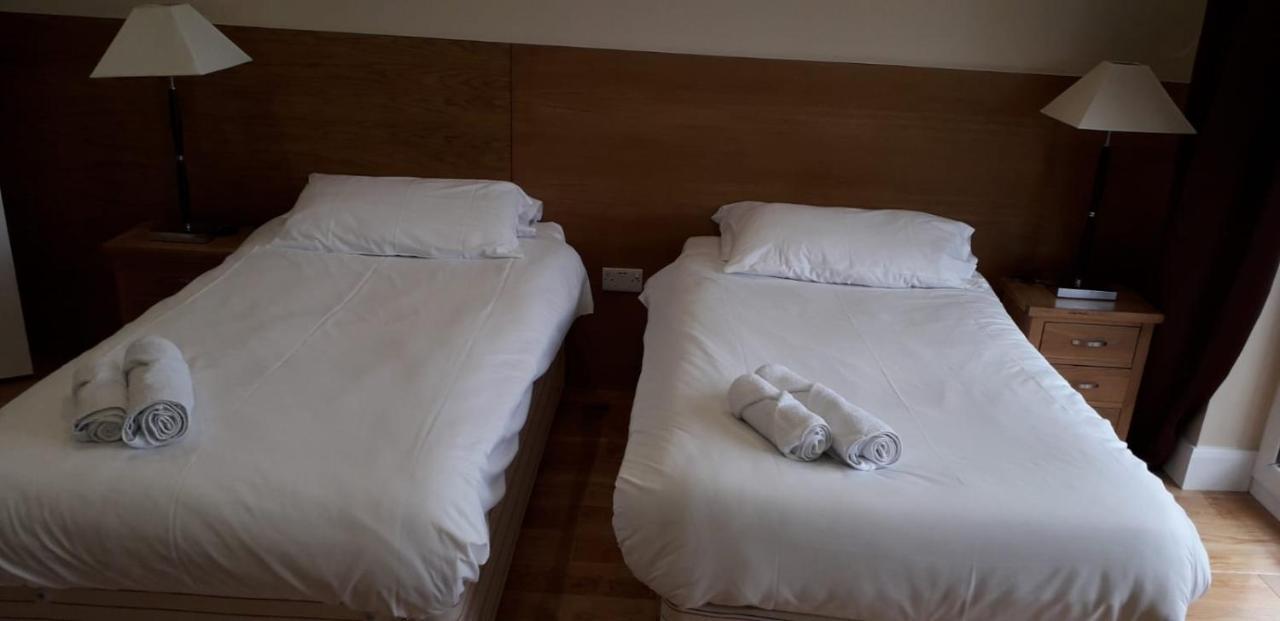 The Bear Inn And Burwash Motel Dış mekan fotoğraf