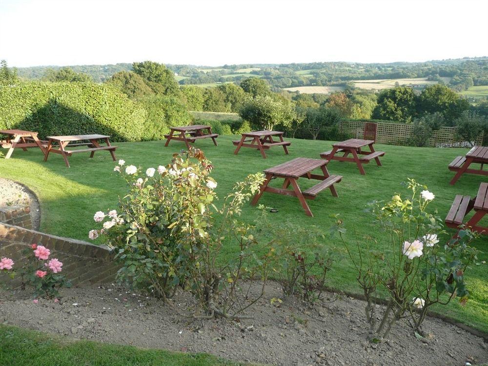 The Bear Inn And Burwash Motel Dış mekan fotoğraf